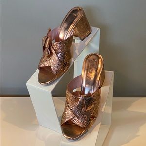 Gorgeous mint condition Rose-gold high heels from Ted baker!